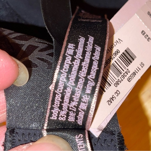 Nwt Victoria's Secret Bare bra - Picture 10 of 11
